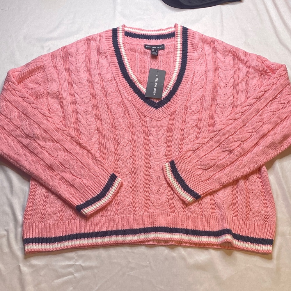 Streetwear Society Pink V-Neck Cable Sweater‎